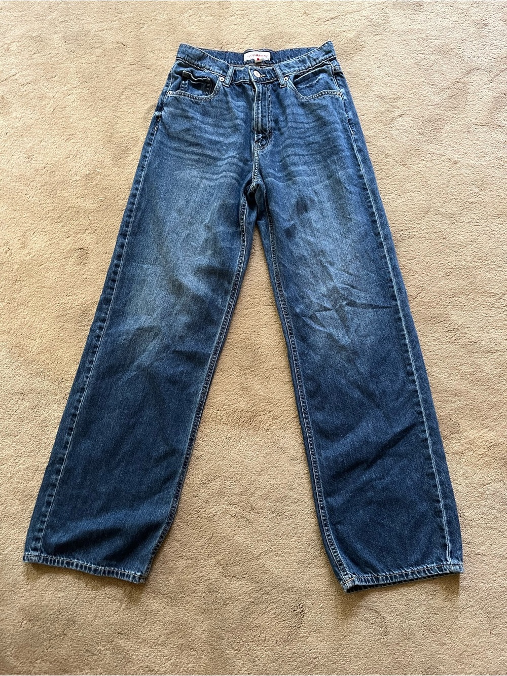 Lucky Brand Women’s Relaxed Straight-Leg Jeans in Medium Blue Wash